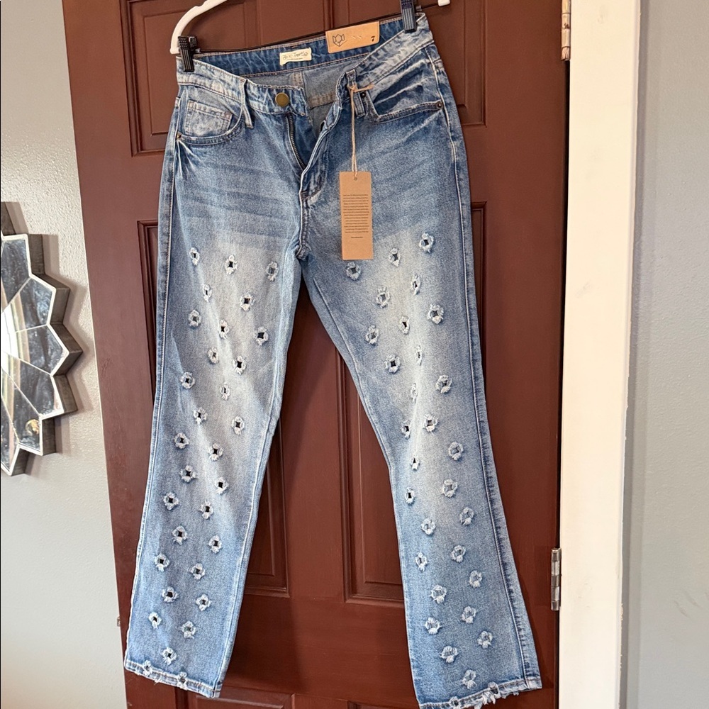 Blue Turtle! Light Blue Floral Embroidered Women's Jeans - Straight Leg NWT